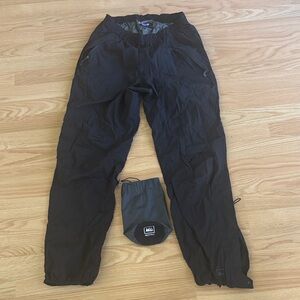 REI packable rain pants